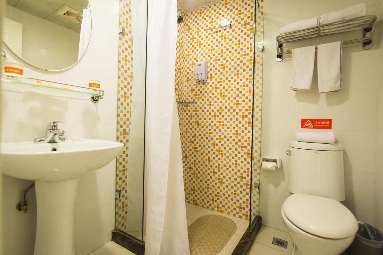 Home Inn Qingdao South Siliu Road Exterior foto